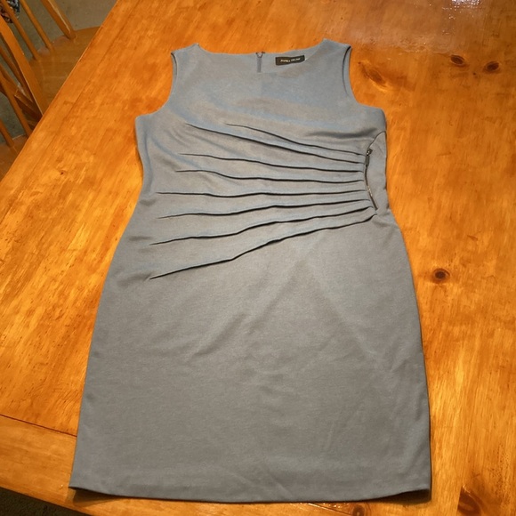 Ivanka Trump Blue Ruched Sunburst Sleeveless Round Neck Stretch Dress - Picture 11 of 11